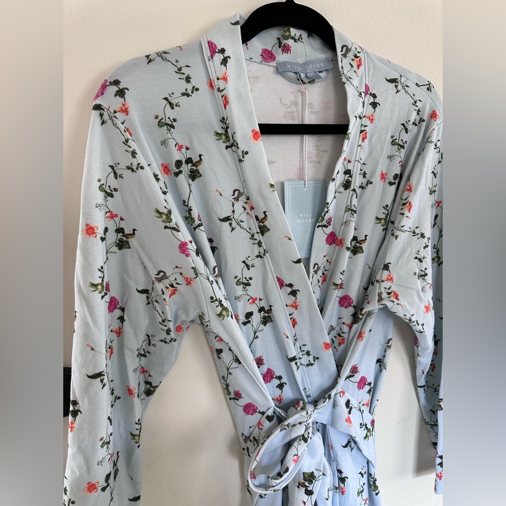 Hill house the drew robe